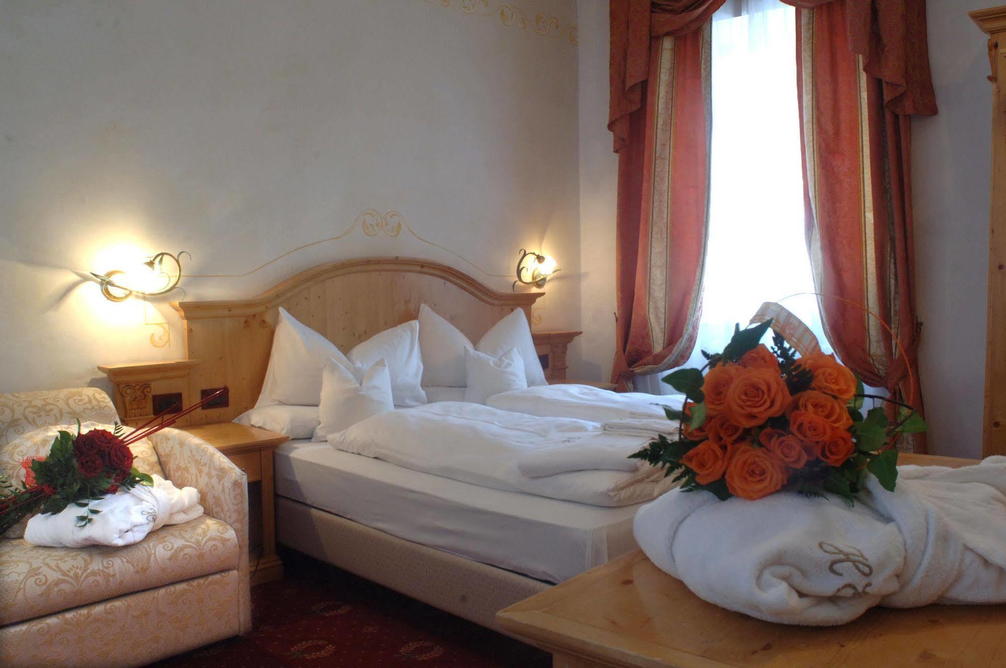Romantic Hotel Excelsior Cavalese Zewnętrze zdjęcie